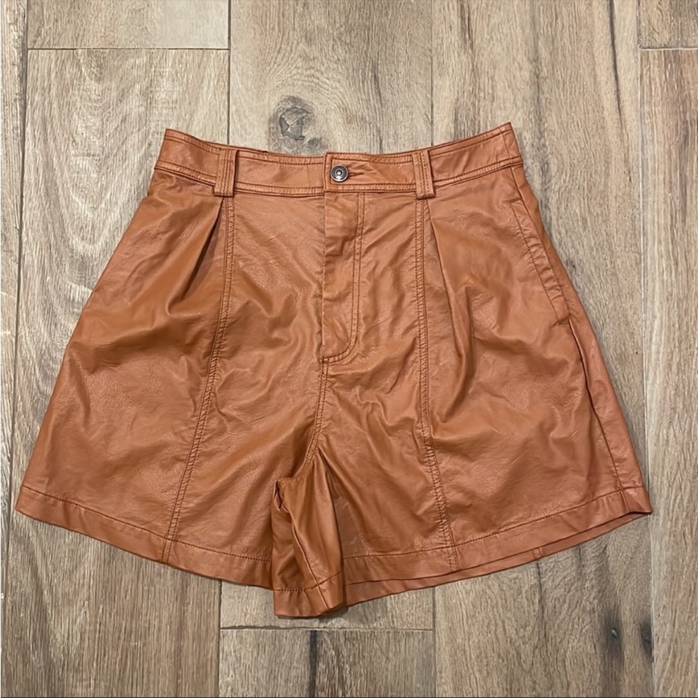 Fits like size 2 Free People Vegan Leather shorts - brown high waisted